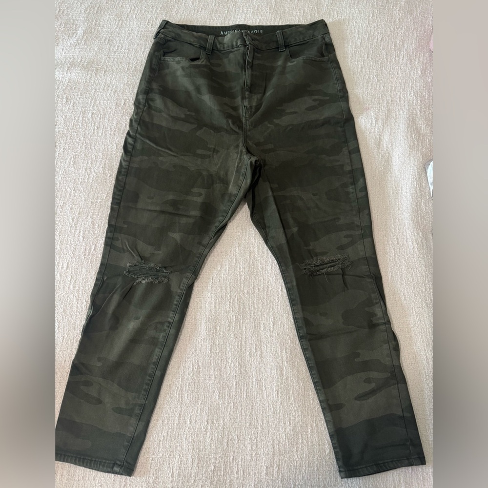 American Eagle Camo Distressed Pants